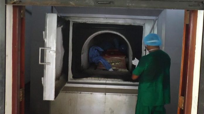 27eb3215e8a44005a7a1fdf37085c840_18