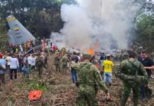 කොලොම්බියානු ගුවන් හමුදා යානයක් කඩා වැටෙයි